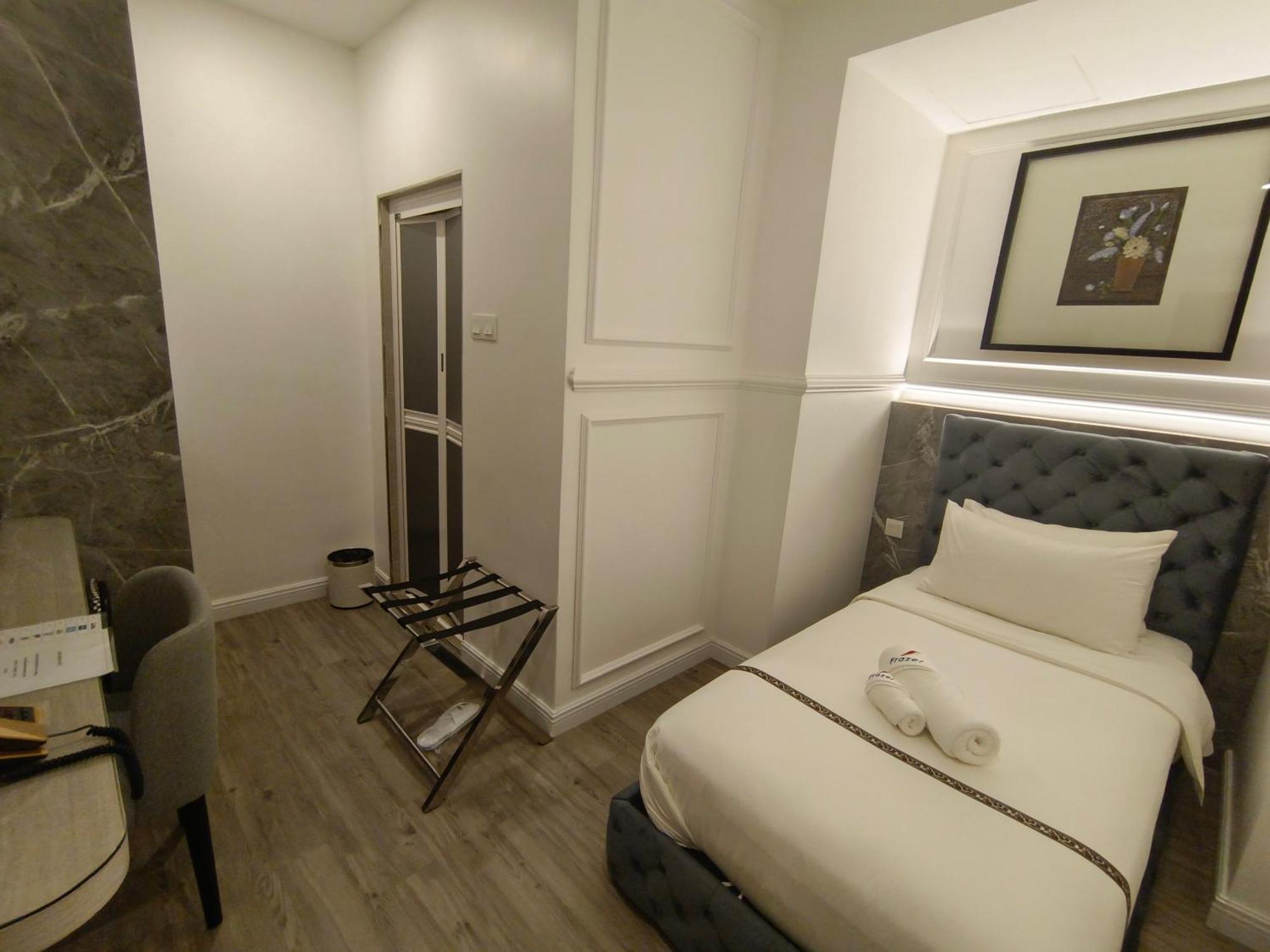 Frazel Heritage Hotel อลอร์สตาร์ ภายนอก รูปภาพ