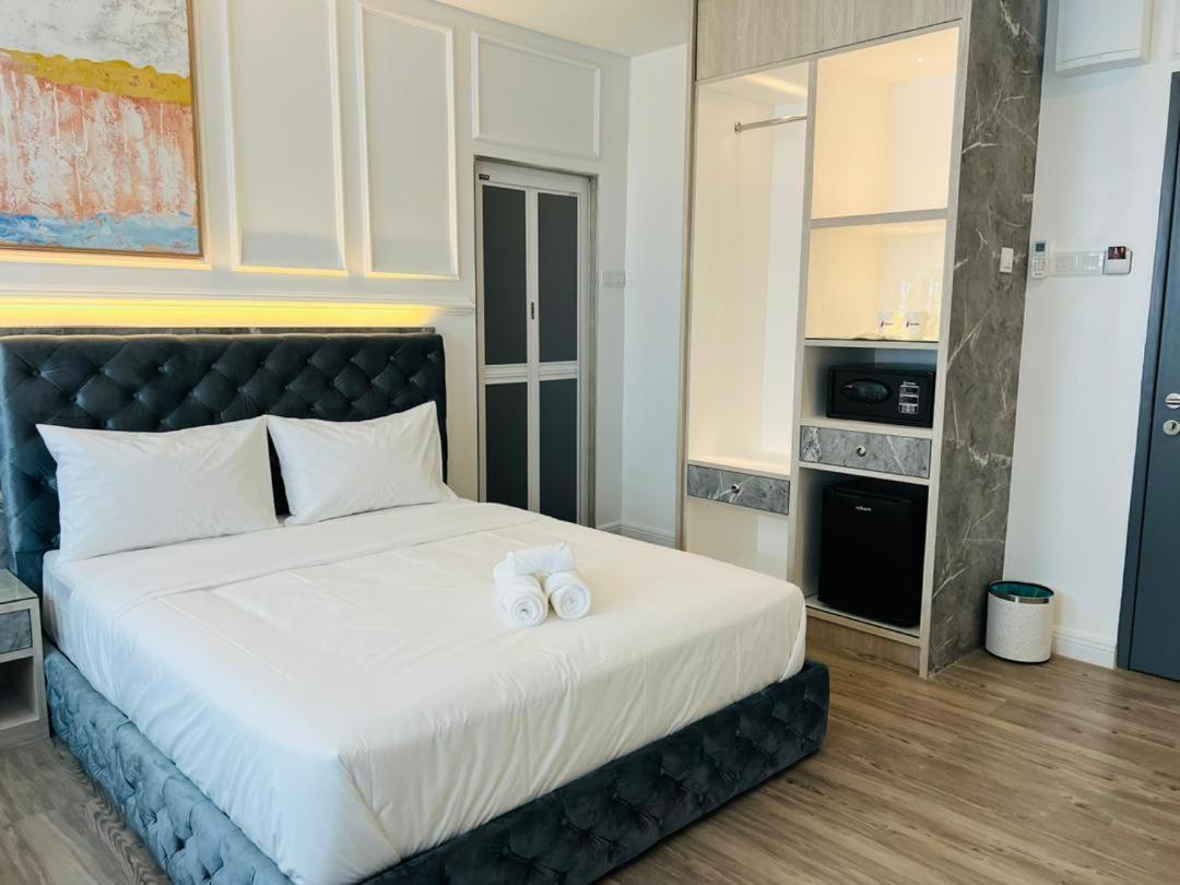 Frazel Heritage Hotel อลอร์สตาร์ ภายนอก รูปภาพ